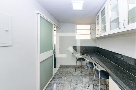 Apartamento para alugar com 372m², 3 quartos e 2 vagas Apartamento para alugar com 372m², 3 quartos e 2 vagasCozinha