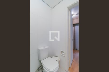 Casa de condomínio à venda com 180m², 3 quartos e 2 vagas Casa de condomínio à venda com 180m², 3 quartos e 2 vagasBanheiro da Suíte