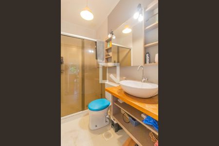 Casa de condomínio à venda com 180m², 3 quartos e 2 vagas Casa de condomínio à venda com 180m², 3 quartos e 2 vagasBanheiro Social