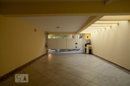 Casa à venda com 314m², 4 quartos e 4 vagas Casa à venda com 314m², 4 quartos e 4 vagasAREA EXTERNO