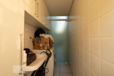 Casa à venda com 314m², 4 quartos e 4 vagas Casa à venda com 314m², 4 quartos e 4 vagasAREA DE SERVIÇO