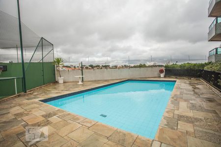 Apartamento à venda com 186m², 3 quartos e 3 vagas Apartamento à venda com 186m², 3 quartos e 3 vagasÁrea comum - Piscina