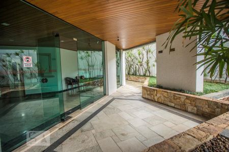 Apartamento à venda com 186m², 3 quartos e 3 vagas Apartamento à venda com 186m², 3 quartos e 3 vagasHall de Entrada