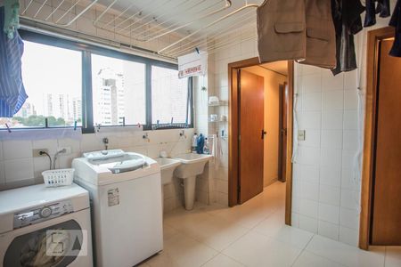 Apartamento à venda com 186m², 3 quartos e 3 vagas Apartamento à venda com 186m², 3 quartos e 3 vagasÁrea de Serviço