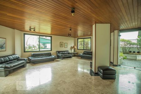 Apartamento à venda com 186m², 3 quartos e 3 vagas Apartamento à venda com 186m², 3 quartos e 3 vagasÁrea comum - Salão de festas