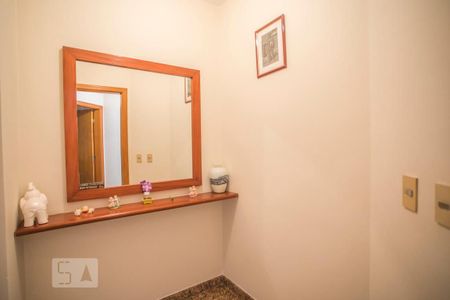 Apartamento à venda com 186m², 3 quartos e 3 vagas Apartamento à venda com 186m², 3 quartos e 3 vagasHall Privativo