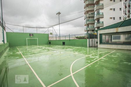 Apartamento à venda com 186m², 3 quartos e 3 vagas Apartamento à venda com 186m², 3 quartos e 3 vagasÁrea comum - Quadra Poliesportiva