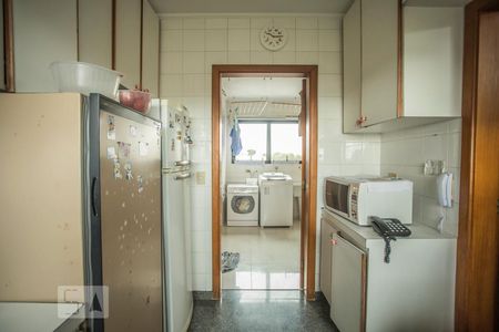 Apartamento à venda com 186m², 3 quartos e 3 vagas Apartamento à venda com 186m², 3 quartos e 3 vagasCozinha