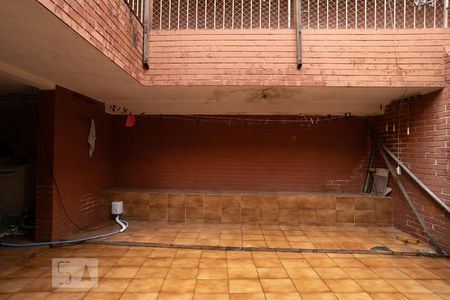 Casa à venda com 193m², 2 quartos e 1 vaga Casa à venda com 193m², 2 quartos e 1 vagaQuintal