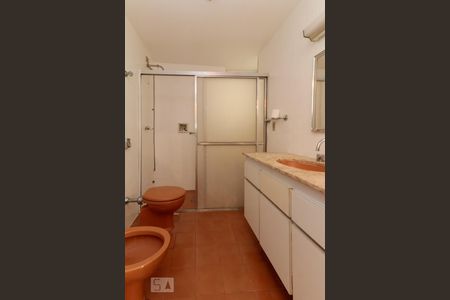 Apartamento à venda com 99m², 2 quartos e 1 vaga Apartamento à venda com 99m², 2 quartos e 1 vagaBanheiro