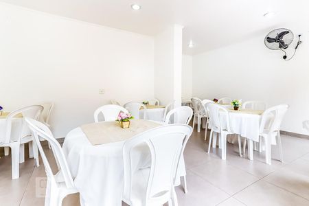 Apartamento à venda com 54m², 2 quartos e 1 vaga Apartamento à venda com 54m², 2 quartos e 1 vagaÁrea comum - Salão de festas