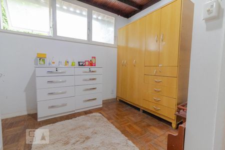 Casa à venda com 300m², 7 quartos e 1 vaga Casa à venda com 300m², 7 quartos e 1 vagaQuarto 6