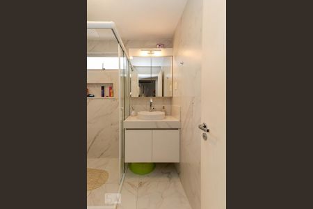 Apartamento para alugar com 62m², 2 quartos e sem vaga Apartamento para alugar com 62m², 2 quartos e sem vagaBanheiro