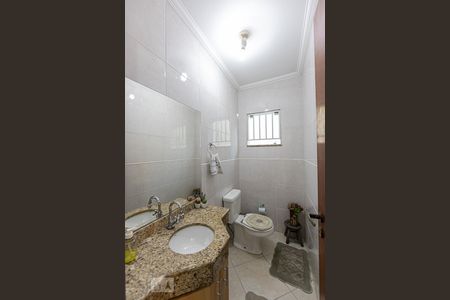 Casa à venda com 217m², 3 quartos e 5 vagasBanheiro