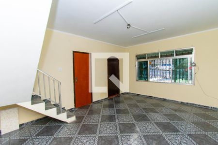 Sala de casa para alugar com 4 quartos, 250m² em Vila Ivone, São Paulo