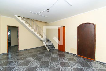 Sala de casa para alugar com 4 quartos, 250m² em Vila Ivone, São Paulo