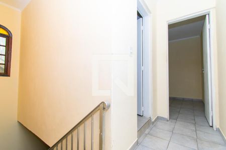 Corredor de casa para alugar com 4 quartos, 250m² em Vila Ivone, São Paulo