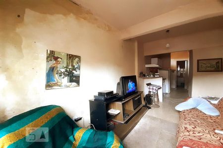 Casa de condomínio à venda com 200m², 3 quartos e sem vagaSala 2