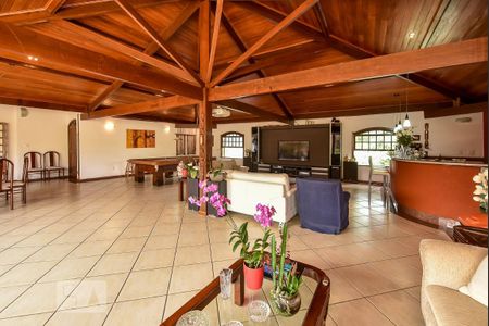 Casa à venda com 650m², 5 quartos e 4 vagasSala 2