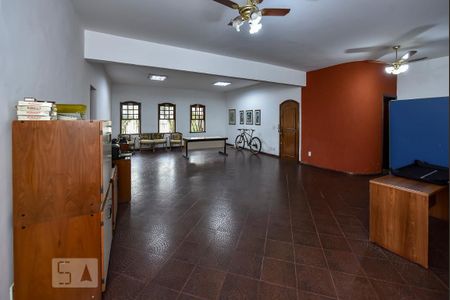 Casa à venda com 650m², 5 quartos e 4 vagasSalão de Festas / Escritório