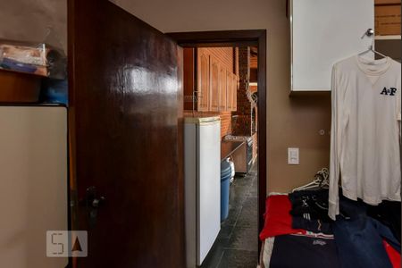 Casa à venda com 650m², 5 quartos e 4 vagasDispensa