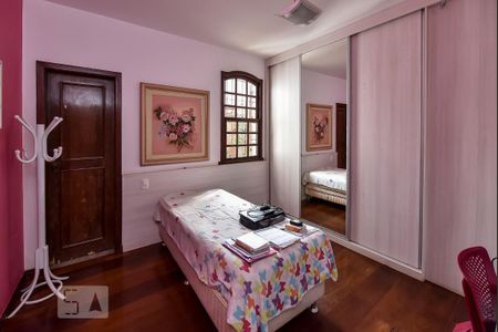 Casa à venda com 650m², 5 quartos e 4 vagasSuíte 2