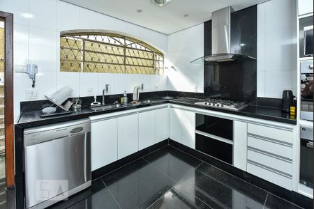 Casa à venda com 650m², 5 quartos e 4 vagasCozinha