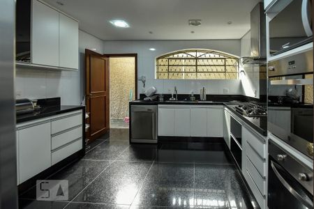 Casa à venda com 650m², 5 quartos e 4 vagasCozinha