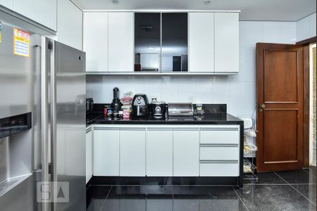 Casa à venda com 650m², 5 quartos e 4 vagasCozinha