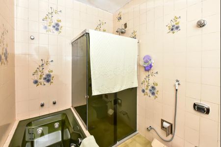 Casa à venda com 650m², 5 quartos e 4 vagasBanheiro da Suíte Master