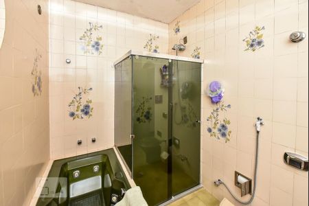 Casa à venda com 650m², 5 quartos e 4 vagasBanheiro da Suíte Master