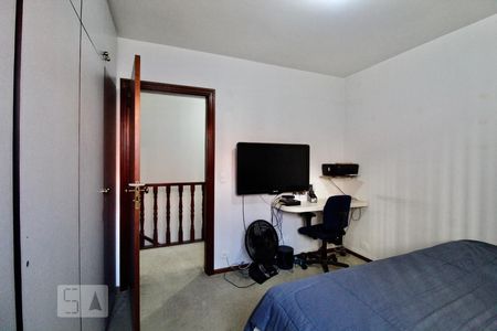 Casa à venda com 174m², 3 quartos e 3 vagas Casa à venda com 174m², 3 quartos e 3 vagasQuarto 2