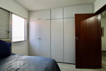 Casa à venda com 174m², 3 quartos e 3 vagas Casa à venda com 174m², 3 quartos e 3 vagasQuarto 2