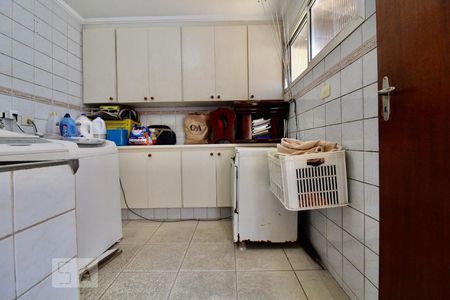 Casa à venda com 174m², 3 quartos e 3 vagas Casa à venda com 174m², 3 quartos e 3 vagasLavanderia