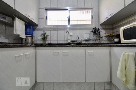 Casa à venda com 174m², 3 quartos e 3 vagas Casa à venda com 174m², 3 quartos e 3 vagasCozinha