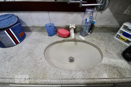 Casa à venda com 174m², 3 quartos e 3 vagas Casa à venda com 174m², 3 quartos e 3 vagasBanheiro 2 - Pia