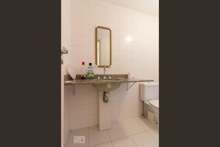 Apartamento para alugar com 129m², 3 quartos e 3 vagasBanheiro quarto 2 suíte
