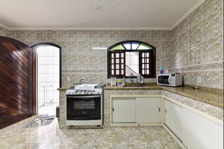 Casa à venda com 230m², 3 quartos e 2 vagas Casa à venda com 230m², 3 quartos e 2 vagasCozinha 1