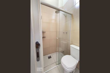 Casa de condomínio à venda com 152m², 3 quartos e 2 vagas Casa de condomínio à venda com 152m², 3 quartos e 2 vagasBanheiro da Suíte