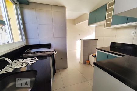 Casa de condomínio à venda com 152m², 3 quartos e 2 vagas Casa de condomínio à venda com 152m², 3 quartos e 2 vagasCozinha