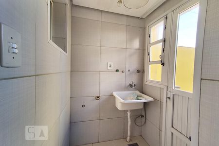 Casa de condomínio à venda com 152m², 3 quartos e 2 vagas Casa de condomínio à venda com 152m², 3 quartos e 2 vagasÁrea de Serviço