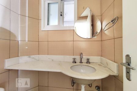 Casa de condomínio à venda com 152m², 3 quartos e 2 vagas Casa de condomínio à venda com 152m², 3 quartos e 2 vagasLavabo