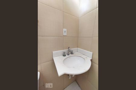 Casa de condomínio à venda com 152m², 3 quartos e 2 vagas Casa de condomínio à venda com 152m², 3 quartos e 2 vagasBanheiro da Suíte