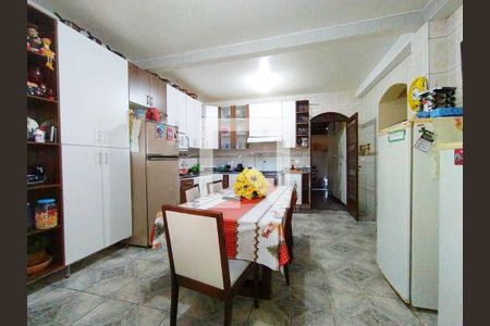 Casa à venda com 525m², 5 quartos e 7 vagas