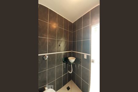 Casa de condomínio à venda com 448m², 6 quartos e 2 vagas Casa de condomínio à venda com 448m², 6 quartos e 2 vagasLavabo 2