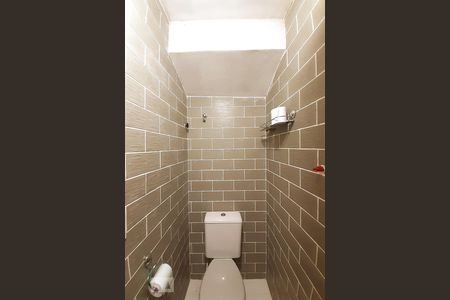 Casa de condomínio à venda com 448m², 6 quartos e 2 vagas Casa de condomínio à venda com 448m², 6 quartos e 2 vagasLavabo