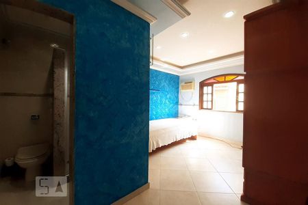 Casa de condomínio à venda com 448m², 6 quartos e 2 vagas Casa de condomínio à venda com 448m², 6 quartos e 2 vagasQuarto 4 - Suíte