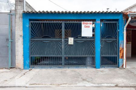 Casa à venda com 150m², 2 quartos e 2 vagas Casa à venda com 150m², 2 quartos e 2 vagasFachada