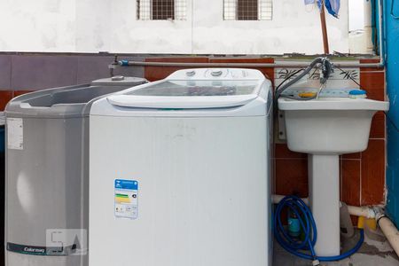 Casa à venda com 150m², 2 quartos e 2 vagas Casa à venda com 150m², 2 quartos e 2 vagasÁrea de serviço