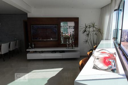 Sala de apartamento para alugar com 3 quartos, 120m² em São Lucas, Belo Horizonte